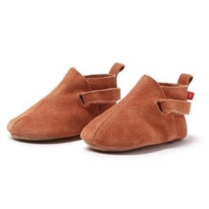 Zutano Tan Suede Baby Shoe